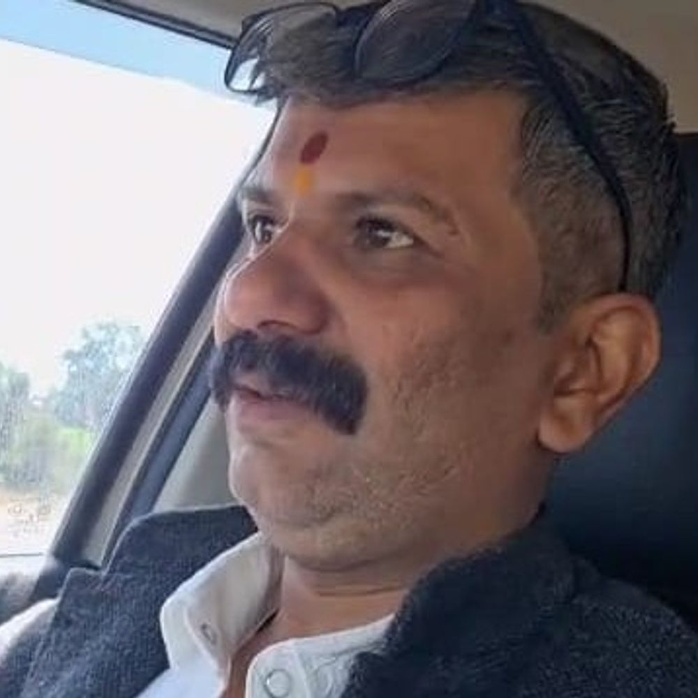 महाकाल मंदिर में श्रद्धालु की हार्टअटैक से मौत:भस्म आरती से पहले अचेत होकर गिरे; वॉट्सएप स्टेटस में लिखा– दिल तो महाकाल का है, हम तो किरायेदार हैं