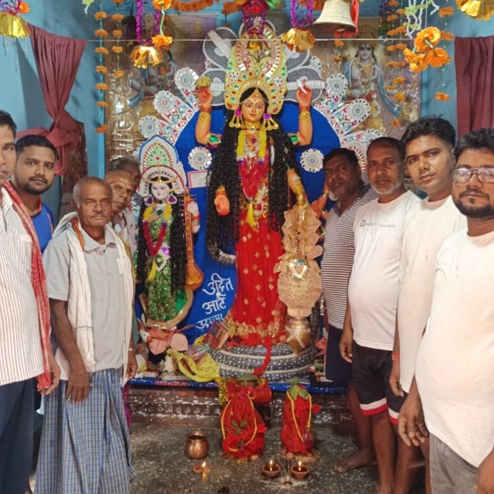 श्रद्धालुओं के लिए खोले गए लक्ष्मी मंदिर के पट:खगड़िया में दीपावली की रात भजन कीर्तन का आयोजन, आज होगा चंद्रहास नाटक