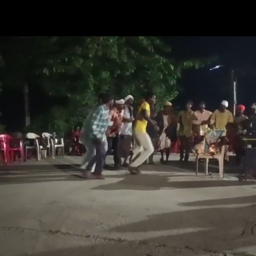 बड़ा घोंसलिया में भीली भाषा में गरबे, नृत्य:सेवाभारती ने किया परंपरा संरक्षण का प्रयास