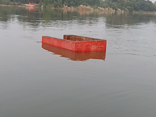 समस्तीपुर में बूढी गंडक नदी में बाढ़:धर्मपुर से लेकर जितवारपुर तक छठ घाट डूबे, लाखों लोग अर्घ्य देने के लिए पहुंचते हैं