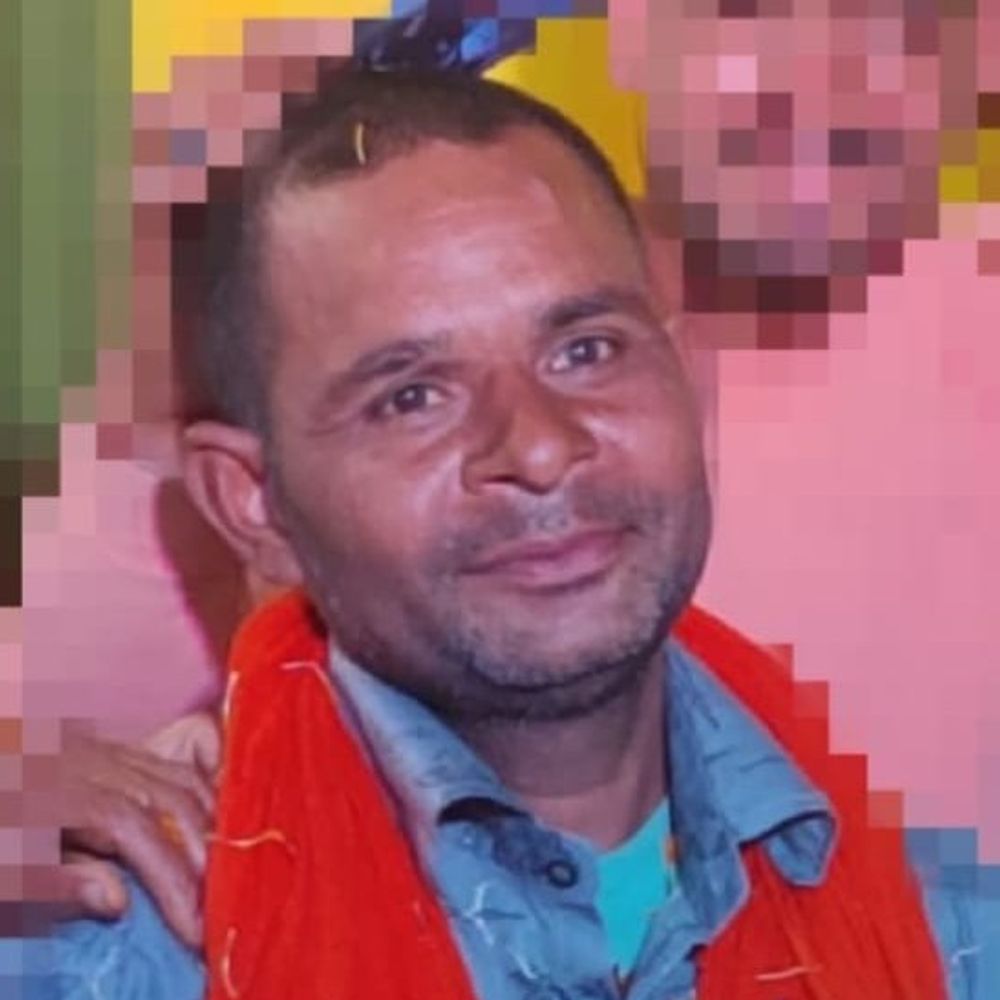 हाथरस में सड़क हादसे में युवक की मौत:अज्ञात वाहन ने बाइक सवार को मारी टक्कर, दीपावली पर छाया मातम