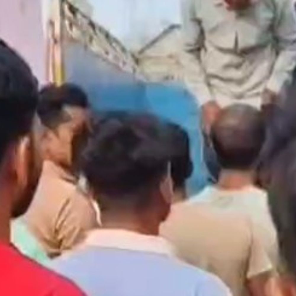 बाराबंकी में कार-बाइक भिड़ंत में युवक की मौत:दहिला चौराहे के पास हुआ हादसा, पुलिस जांच में जुटी