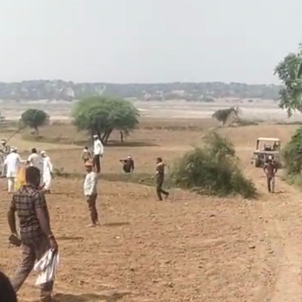 खेत की मेड़ को लेकर दो पक्षों में लाठीबाजी:मुरैना के बरबासिन गांव का मामला, छह लोग घायल, क्रॉस केस दर्ज