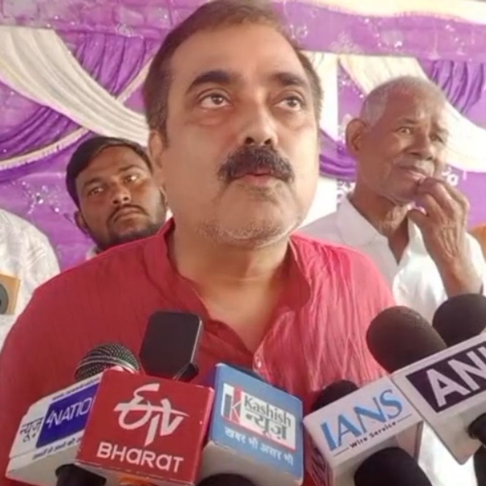 मंत्री जीवेश मिश्रा ने कांग्रेस प्रत्याशी को बताया बाहरी:कहा- महागठबंधन के लोग आपस में लड़ रहे, दो प्रत्याशी को दिया सिंबल