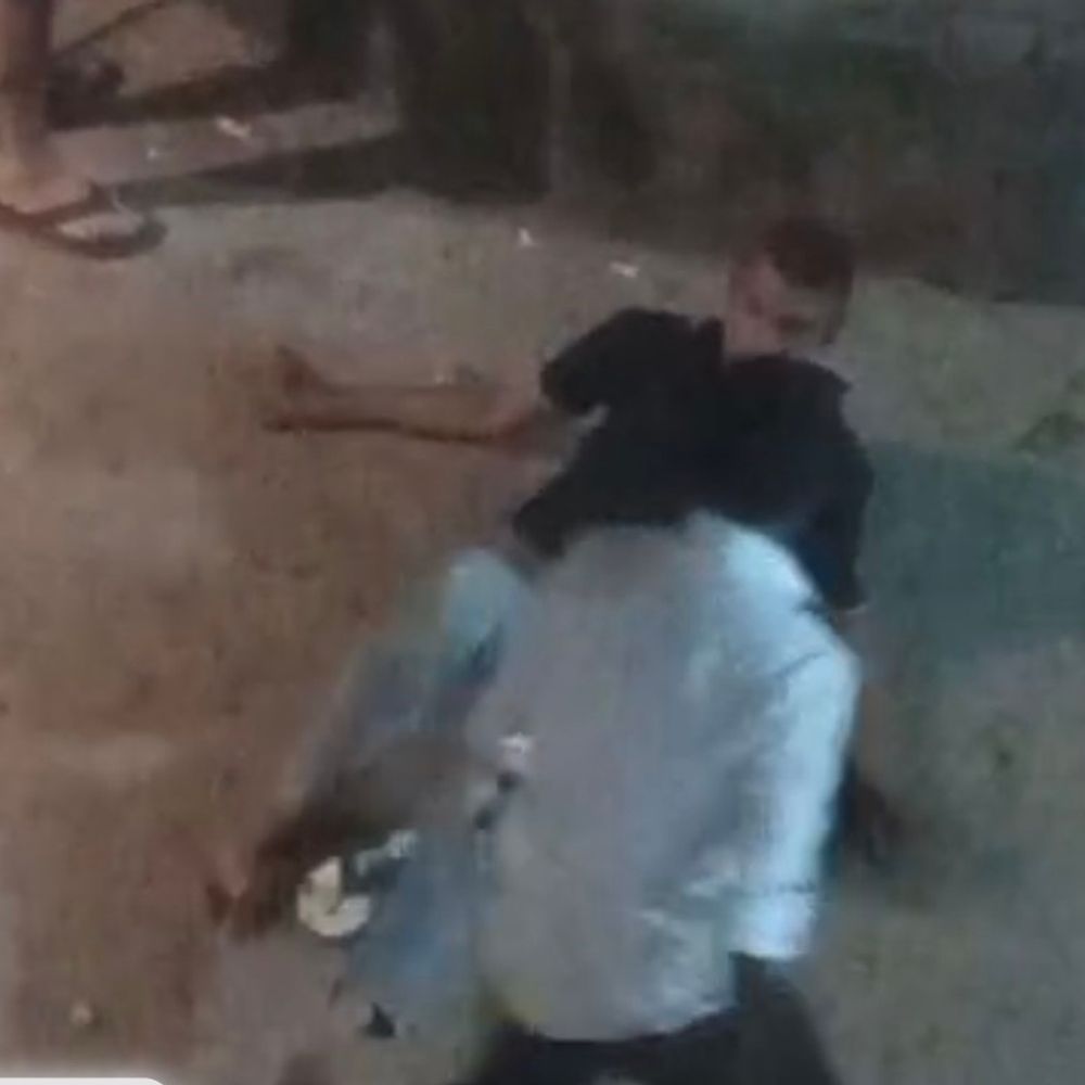 बिजनौर में मामूली बात पर दो पक्षों में विवाद, VIDEO:एक युवक की पिटाई, पुलिस कर रही आरोपियों की तलाश