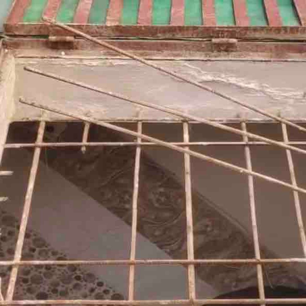 रफीकाबाद में 25 तोले सोना, 75 हजार नकदी चोरी:दीपावली की छुट्टी में खाली घर को चोरों ने बनाया निशाना