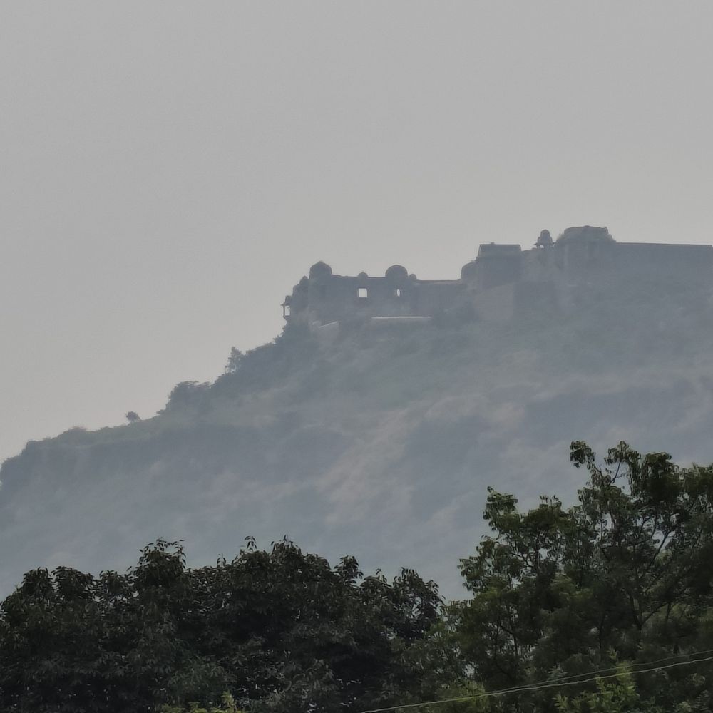 रायसेन में मौसम बदला, बूंदाबांदी हुई:धान की फसल पर खतरा, 4 दिन भारी बारिश का येलो अलर्ट