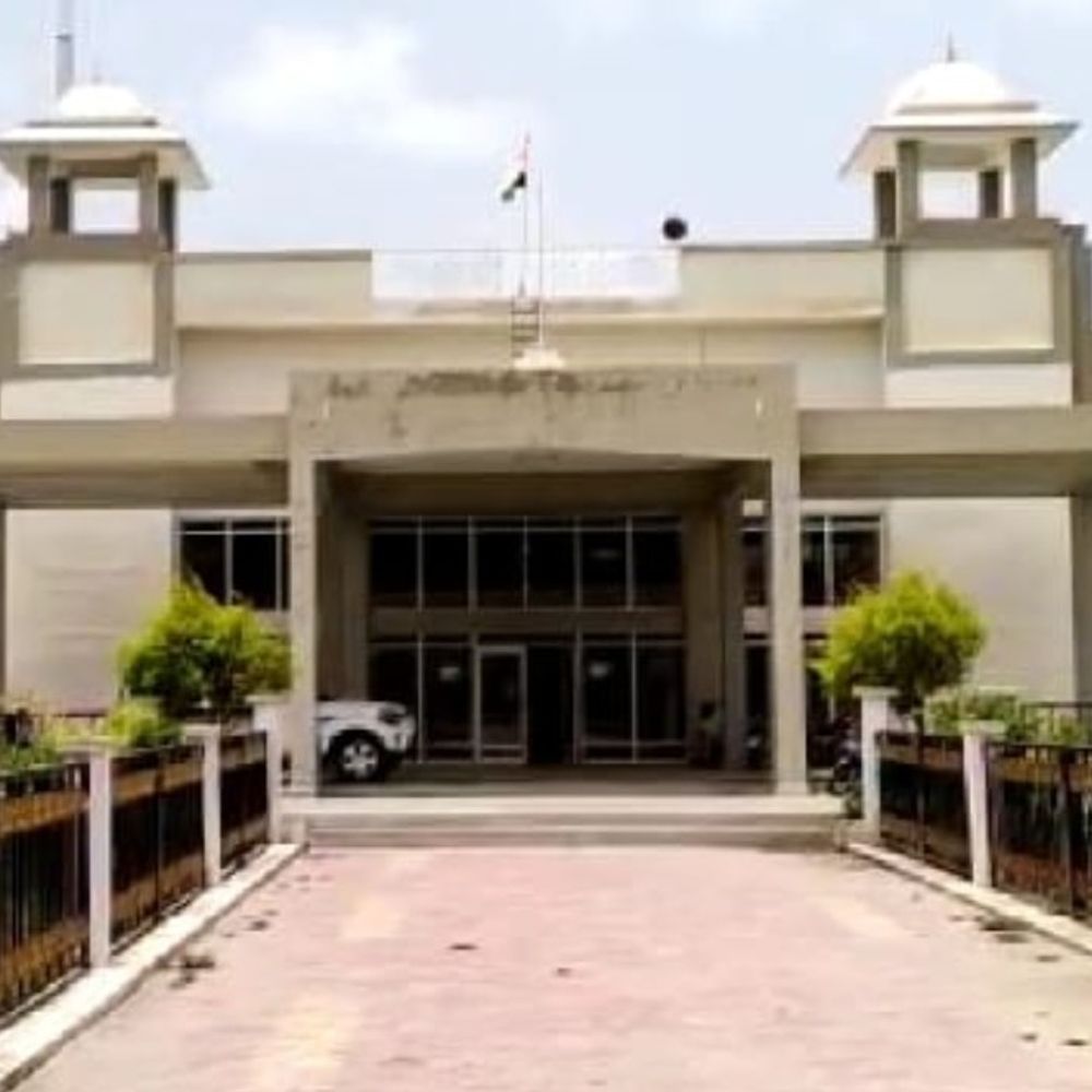 सिरोंज में खाद की बोरी की आरती का मामला:जिला प्रशासन ने डीएपी की कमी से किया इनकार; कुल 275 टन भंडारण