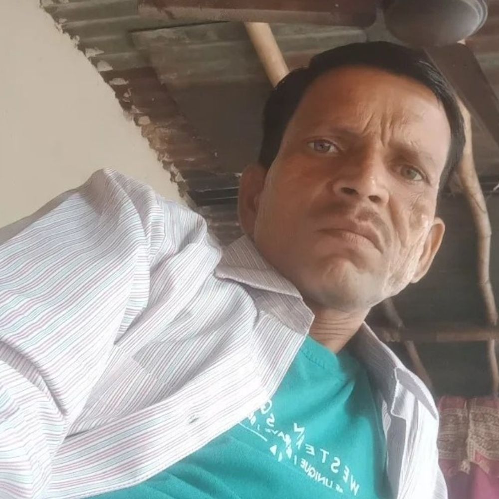अररिया में रोड एक्सीडेंट में बाइक सवार की मौत:नेपाल के प्राइवेट हॉस्पिटल में इलाज के समय गई जान, राजमिस्त्री का काम करने जा रहा था