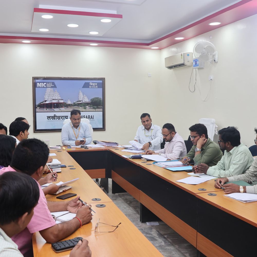 कोसी स्नातक निर्वाचन नामावली पर समीक्षा बैठक:लखीसराय NIC में वीडियो कॉन्फ्रेंसिंग से हुई चर्चा, आयुक्त पूर्णिया प्रमंडल ने की अध्यक्षता