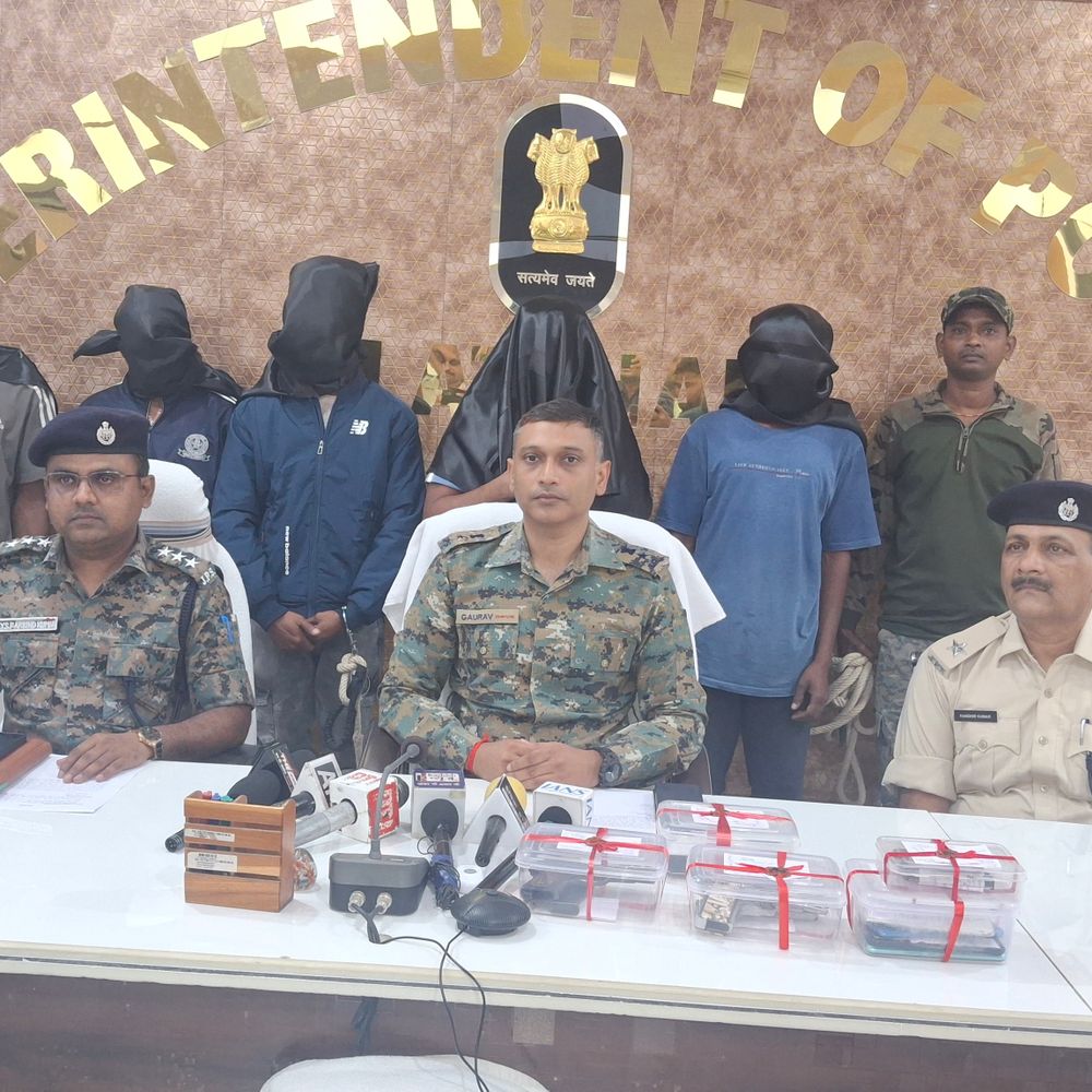 लातेहार में राहुल सिंह गिरोह के 5 अपराधी गिरफ्तार:  कोयला लोडिंग साइट पर फायरिंग कर रंगदारी वसूलने की थी योजना, दो देशी पिस्टल बरामद – latehar News