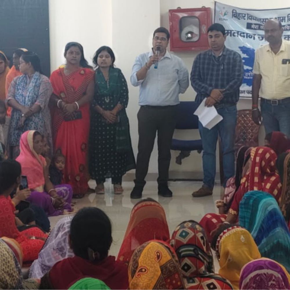 1200 जीविका महिलाओं ने निकाली मतदाता जागरूकता रैली:जगदीशपुर में शत-प्रतिशत मतदान का संकल्प लिया