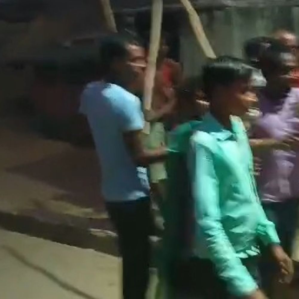 पैरोल पर छूटे दबंगों का महिलाओं पर हमला:आशा बहू समेत घर की महिलाओं को पीटा, 17 साल पहले की थी हत्या