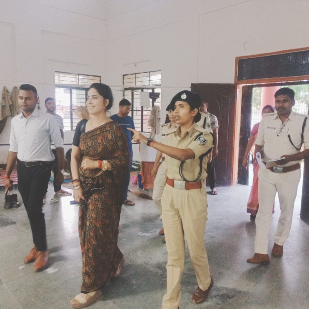 अरवल में विधानसभा चुनाव को लेकर पुलिस ने बढ़ाई पेट्रोलिंग:शांतिपूर्ण मतदान के लिए गाड़ियों की सघन जांच के निर्देश