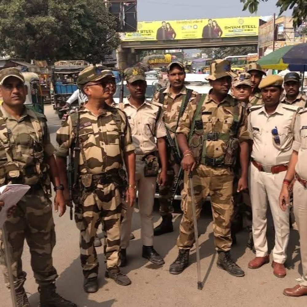 दरभंगा में उत्पाद विभाग की टीम पर हमला:पथराव में 4 पुलिसकर्मी घायल; एसआई को बनाया बंधक; शराब के साथ महिला गिरफ्तार