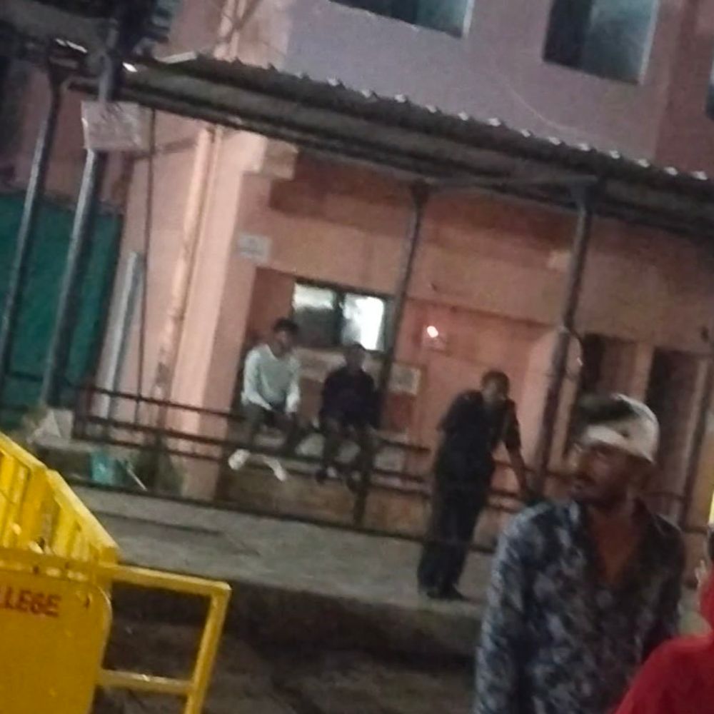 ललितपुर में मारपीट, चार लोग घायल:एक पक्ष की शिकायत पर तीन नामजद सहित अज्ञात पर FIR