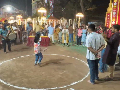 पूर्णिया में काली पूजा की धूम:देवी के दर्शन के लिए पूजा पंडालों में भीड़, भट्टा दुर्गाबाड़ी में 1984 से चली आ रही परंपरा आज भी कायम