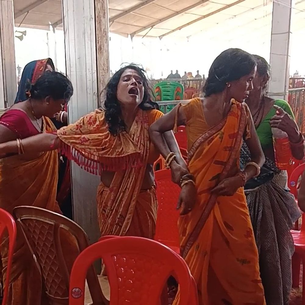 पीएम मोदी की जनसभा में कई महिलाओं की ज्वेलरी गायब:रोती हुईं निकली महिलाएं, बोलीं- शिकायत के बाद पुलिस ने भगाया, झूठ बोलने का आरोप लगाया