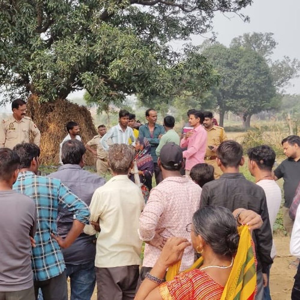 औरैया में आम के बाग में लटका मिला शव:तीन दिन पहले बकरियों की हो गई थी मौत, नुकसान के कारण था परेशान