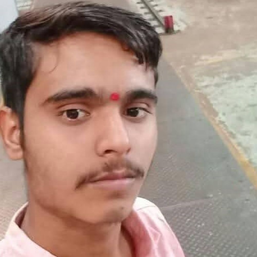 जौनपुर में युवक की मौत:बेंगलुरु से लौटते समय ट्रेन से गिरा, जबलपुर के पास हुआ हादसा