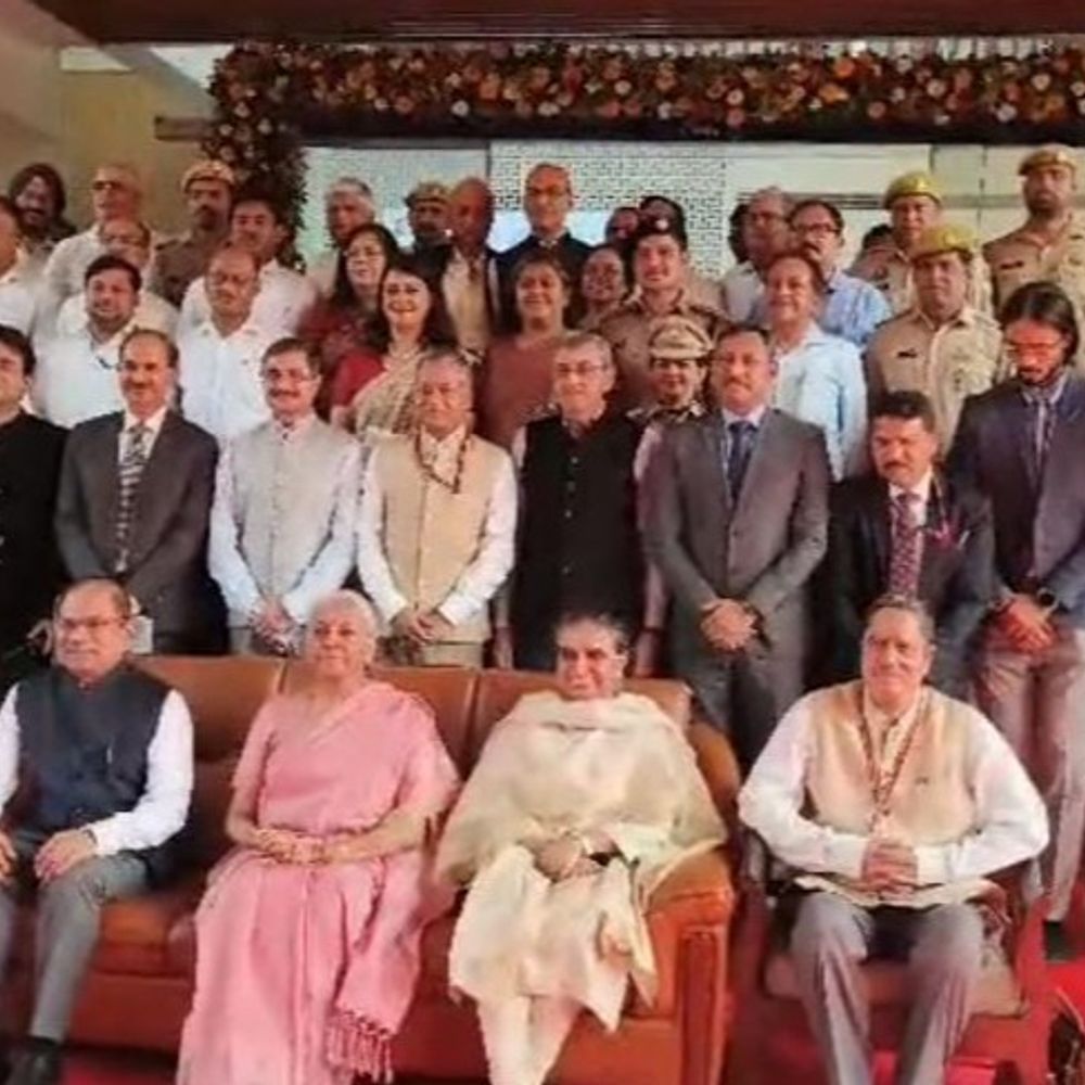 वित्त मंत्री निर्मला सीतारमण ने किया CGST भवन का उद्घाटन:गाजियाबाद में कहा- केंद्र सरकार ऐसी व्यवस्थाएं लागू कर रही जिससे करदाताओं को पारदर्शी और सहज सेवा मिल सके