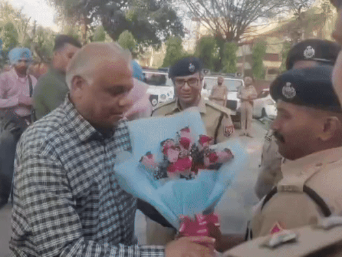 अमृतसर में DIG गोयल ने संभाला पदभार:  सीमा सुरक्षा को मजबूत करने का संकल्प , हर चुनौती से निपटने के लिए तैयार – Amritsar News