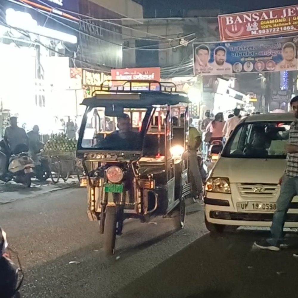 कॉम्पलेक्स ध्वस्त, अब 90 दुकानों के भविष्य पर मंडराया संकट:सुप्रीम कोर्ट के 31 प्लस वन आदेश में शामिल हैं 31 कॉम्पलेक्स की 90 दुकानें