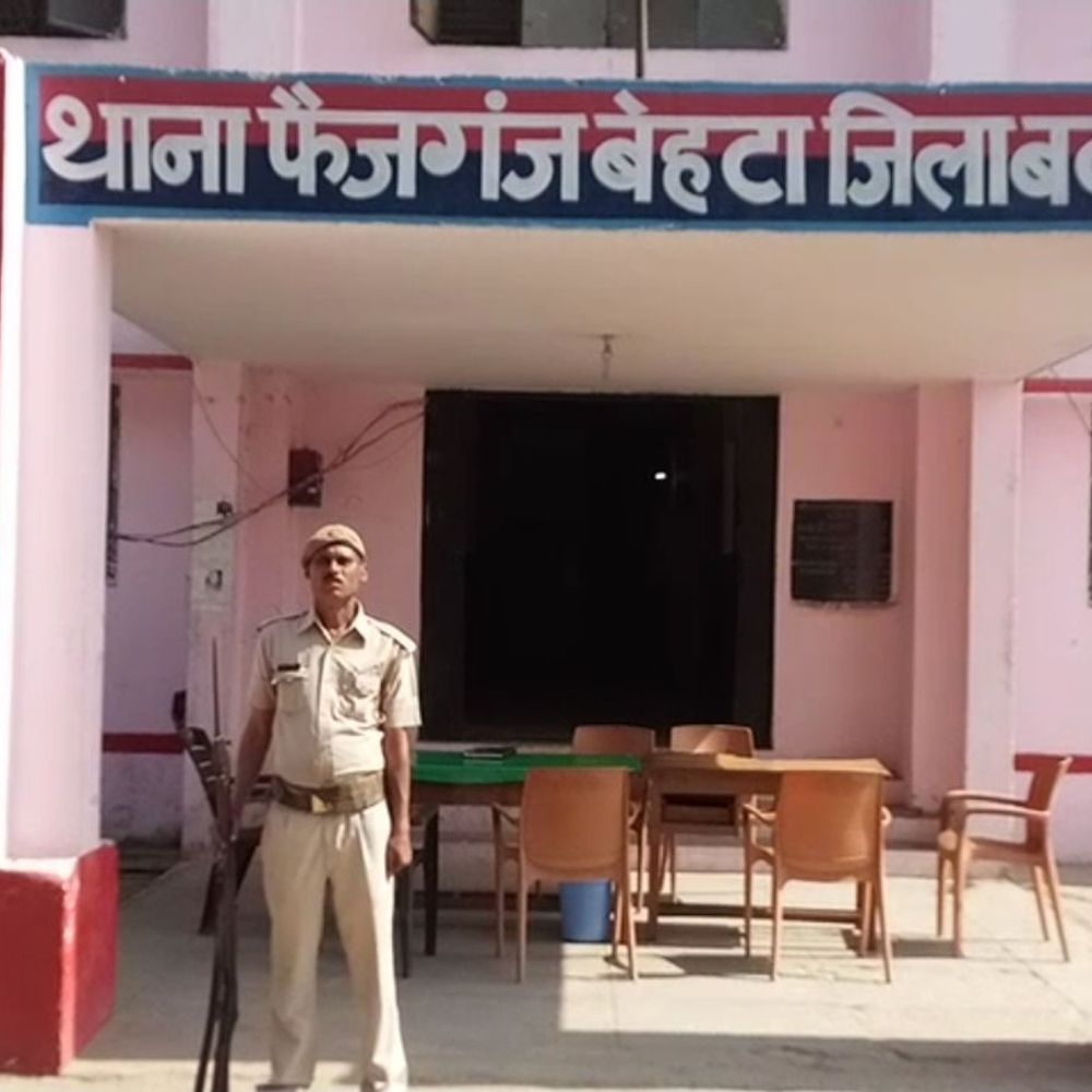 बदायूं में स्कूटी सवार मां-बेटे से लूट:बाइक सवार दो बदमाशों ने असलहा दिखाकर नकदी, जेवरात छीने