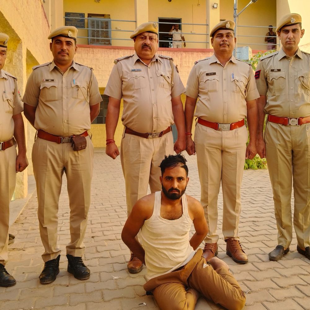 फलोदी में लाखों की चोरी प्रकरण में शातिर चोर गिरफ्तार:5 लाख रुपए नकद, 19 तोले सोने के आभूषण चुराए थे; अन्य आरोपियों की तलाश जारी