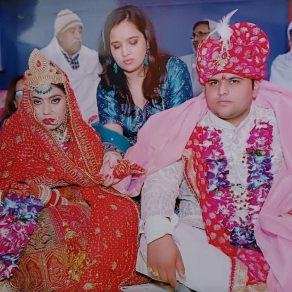 त्यौहार पर आरुषि को याद कर खूब रोया परिवार:भाई अनिकेत बोला- कुछ दिन पहले लौट आता तो बहन साथ होती, पुलिस से नाराज