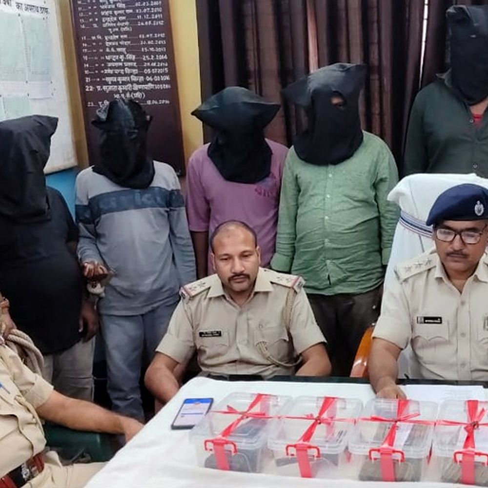 डकैती कांड का खुलासा, पांच आरोपी गिरफ्तार:  देवघर के मिसरना गांव में हुई थी घटना, 15 लाख रुपए नगद बरामद – Deoghar News