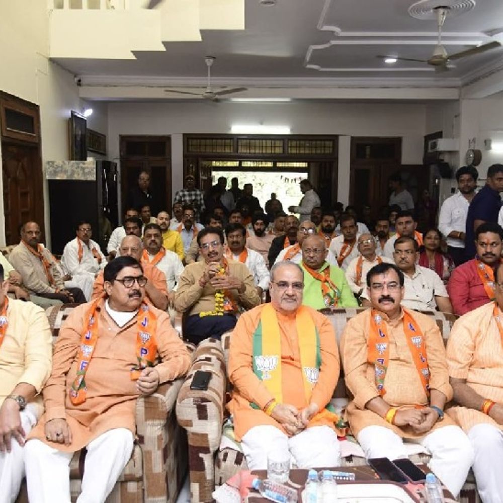 लखनऊ में पीएम मोदी के ‘मन की बात’ कार्यक्रम:नेताओं और कार्यकर्ताओं ने बूथ स्तर पर सुना; प्रदेश अध्यक्ष भूपेंद्र सिंह बोले- “छठ पूजा हमारी लोक आस्था का उत्सव”