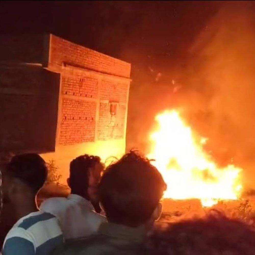 सरायकेला में गौवंश तस्करी हुई नाकाम:  स्कॉर्पियो में ले जा रहे थे बैल, ग्रामीणों ने छुड़ाया, गुस्से में गाड़ी में आग लगाई – Jamshedpur (East Singhbhum) News