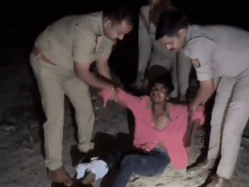बुजुर्ग महिला से रेप करने वाले को लगी गोली:पुलिस ने एनकाउंटर में पैर में लगी गोली, एक साथी भागने में रहा सफल