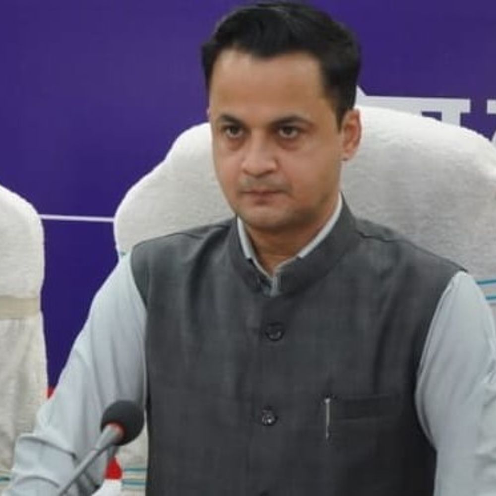 मधुबनी में छठ घाटों पर 1186 दंडाधिकारी तैनात:जिलाधिकारी ने  दी जानकारी,  593 स्थानों मनाया जा रहा पर्व