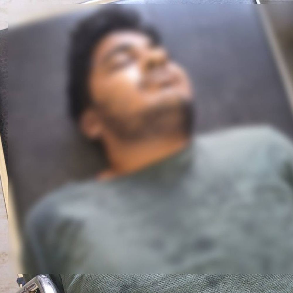 पारिवारिक विवाद से परेशान युवक ने खाया जहरीला पदार्थ:बरेली के नवाबगंज में अस्पताल में तोड़ा दम, पोस्टमार्टम के लिए भेजा गया शव