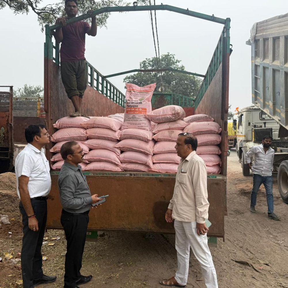 बुलंदशहर में लाखों की नकली पोटास जब्त:जिला कृषि विभाग ने की कार्रवाई, सहारनपुर से अलीगढ़ ले जाई जा रही थी