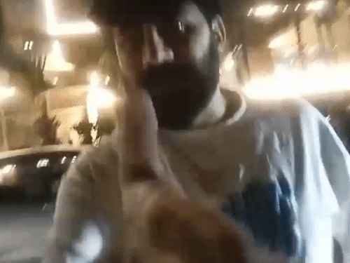 मोहाली में भिड़े पंजाबी सिंगर,VIDEO:बेस्टेक मॉल के बाहर फायरिंग की; मूवी देखकर आ रहे थे, कार टच होने पर विवाद हुआ