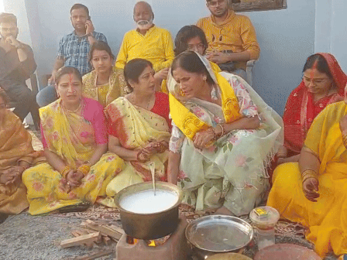 उत्तराखंड में छठ पूजा जारी, CM धामी होंगे शामिल:घाटों पर DJ और आतिशबाजी पर बैन, भीड़ नियंत्रण के लिए SDRF तैनात
