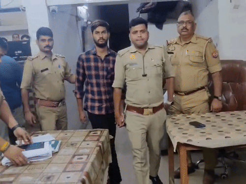 दीनू गैंग के तीन गुर्गों के साथ छह अरेस्ट:गैंग का सरगना दीनू के साथ 25 सदस्यों के खिलाफ गैंगस्टर की FIR, फरार आरोपियों की तलाश