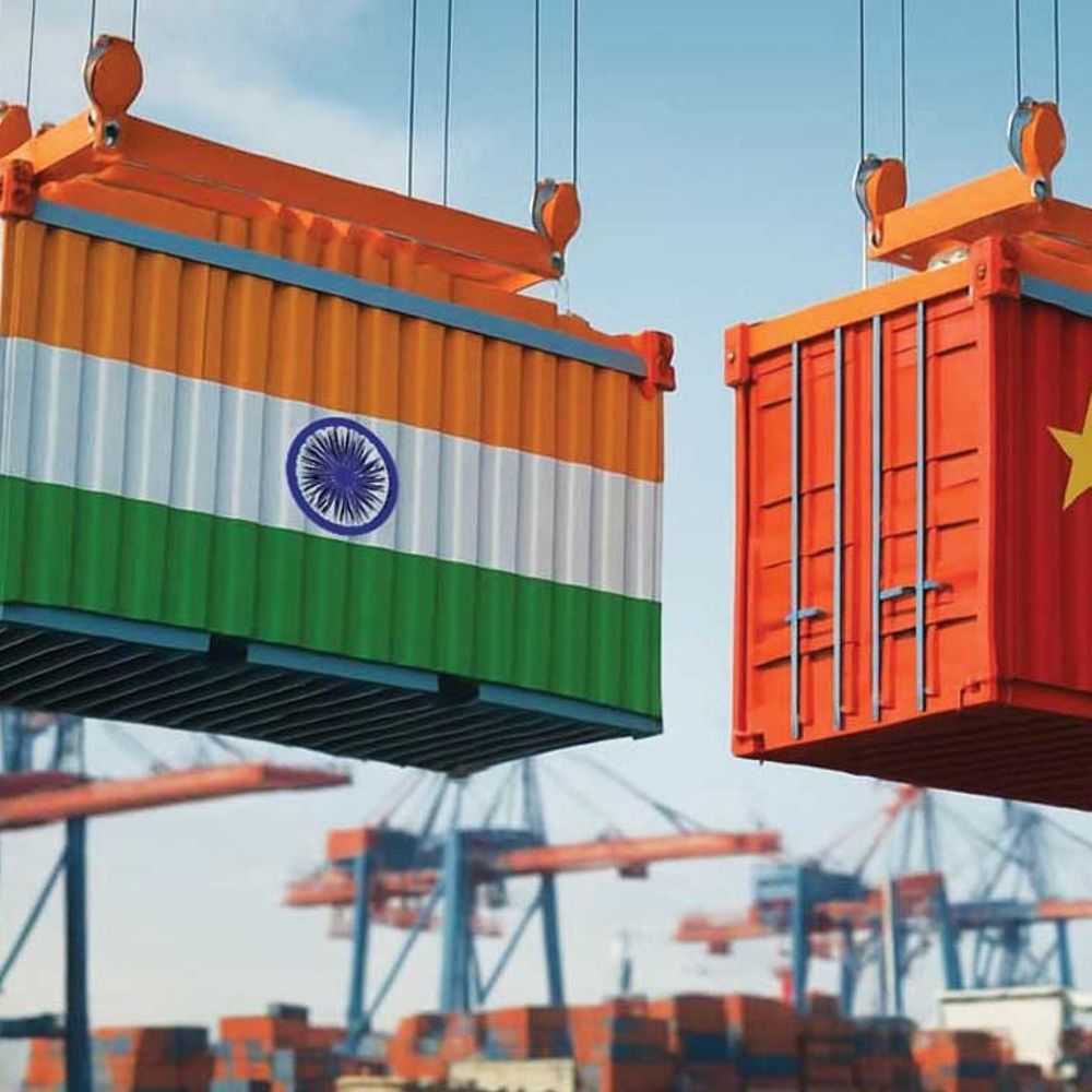 अमेरिकी टैरिफ के बाद भारत ने चीन को एक्सपोर्ट बढ़ाया:अप्रैल-सितंबर में 22% बढ़कर 74 हजार करोड़ रुपए पहुंचा, पहली बार डिस्प्ले एक्सपोर्ट किए