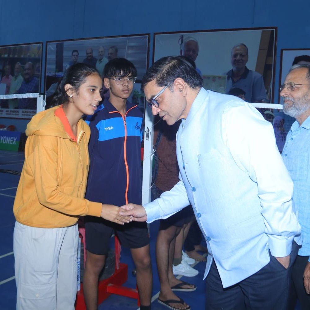पीलीभीत में योनेक्स सनराइज बैडमिंटन प्रतियोगिता शुरू:डीएम ज्ञानेंद्र सिंह ने मेजर रैंकिंग टूर्नामेंट का उद्घाटन किया