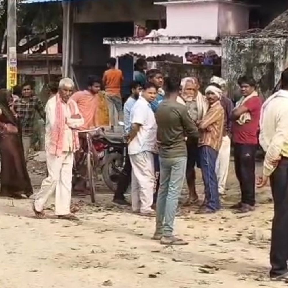 फतेहपुर में फंदे से लटका मिला युवक का शव:12 घंटे बाद पुलिस को दी सूचना, बिना बताए खेत से चला गया था घर