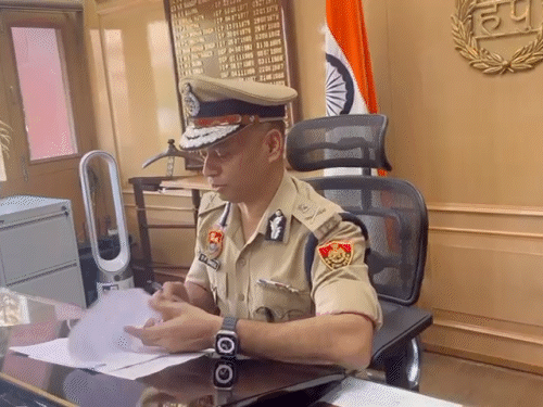 हरियाणा डीजीपी का फिटनेस पब्लिक चैलेंज:  X पर लिखा- एक किलोमीटर में पांच मिनट रन; मैं इसी से लगत आदतों से दूर, मजबूत बने – Haryana News