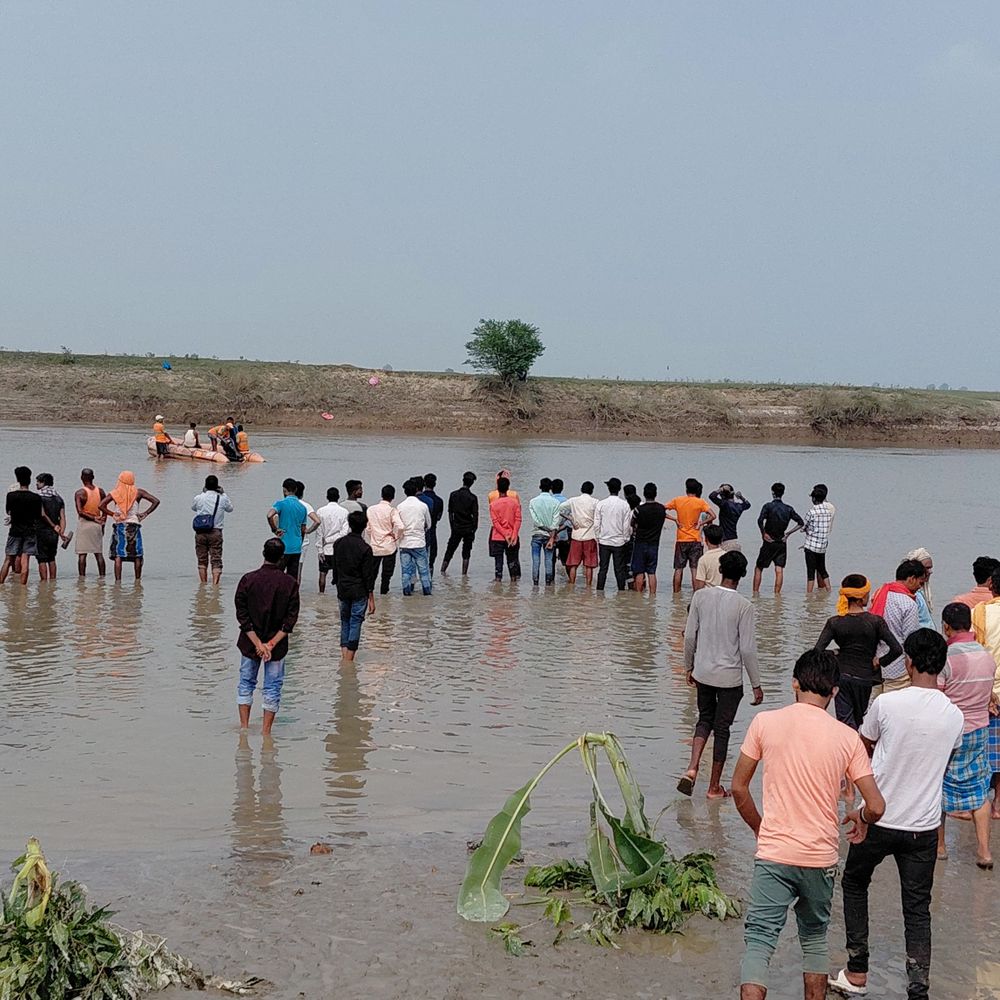 खगड़िया में बागमती नदी में डूबे चार बच्चे लापता:तलाश में जुटी SDRF की टीम, अलौली प्रखंड में 5 वर्षीय बच्चे की डूबने से मौत