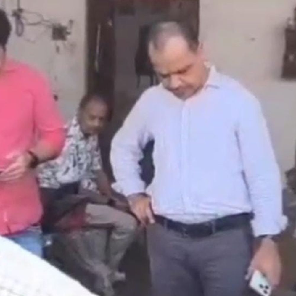 बुलंदशहर में खाद्य विभाग ने 83 छापे मारे:100 नमूने लिए, 13 लाख का मिलावटी सामान नष्ट किया