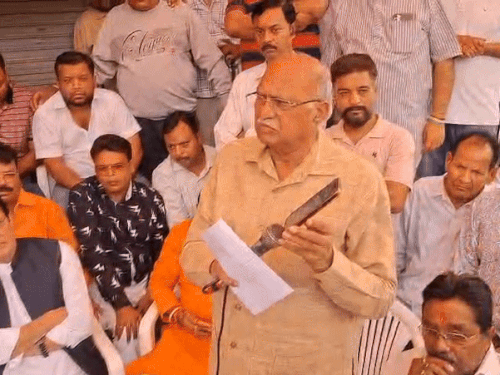 दहशत में कटी रात, भगवान दोबारा ना दिखाए यह दिन:भाजपा नेताओं की घोषणा से व्यापारियों के आंखे नम, बोले- हमारी तो अब मनी दीवाली