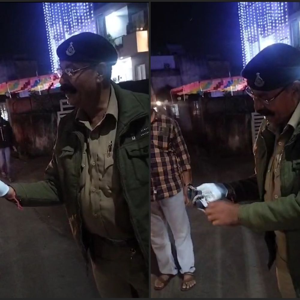 मोटरसाइकिल में घुसा जहरीला सांप:  सहायक उप निरीक्षक अजय पाल ने रेस्क्यू कर जंगल में छोड़ा – Mandsaur News