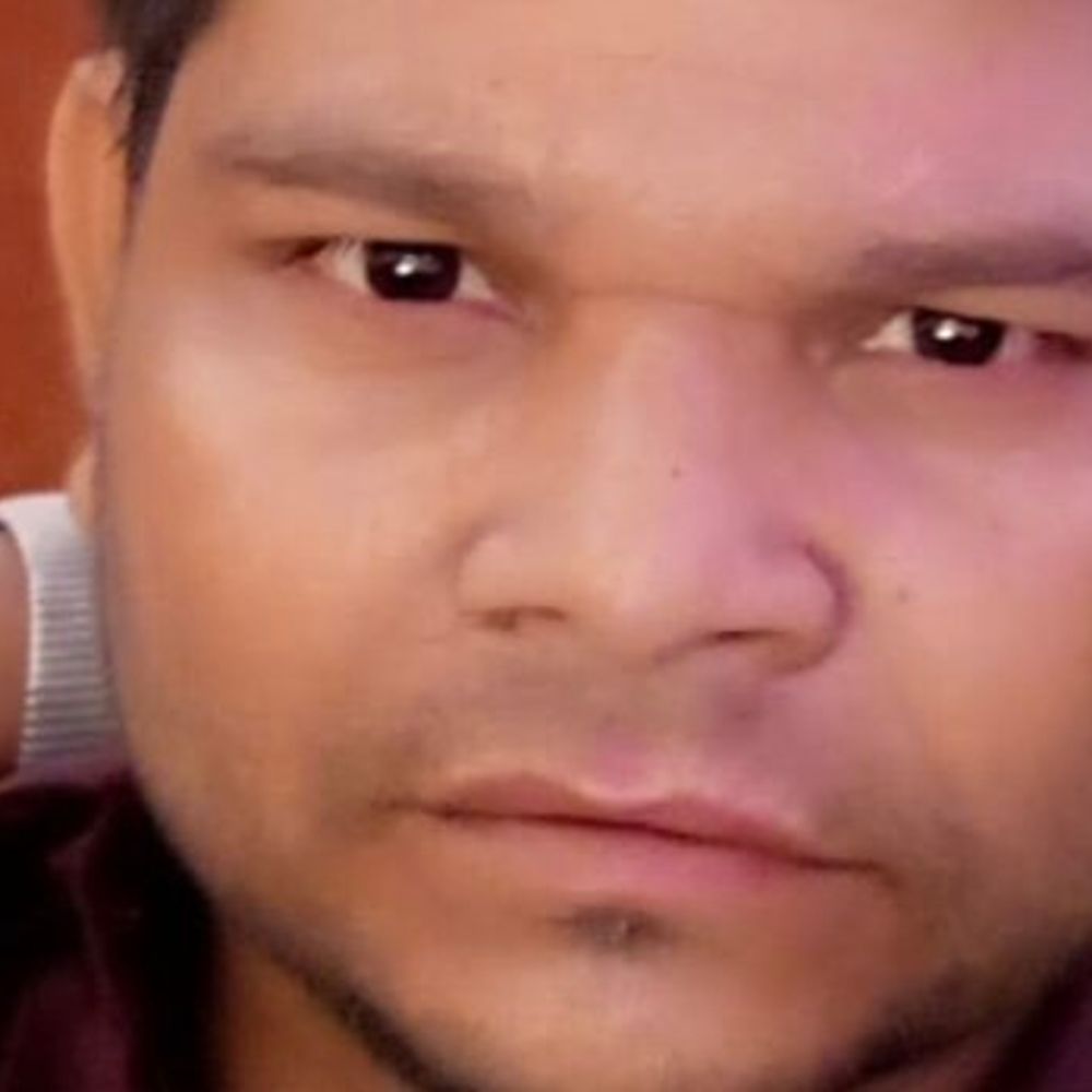 आगरा में सड़क हादसे में युवक की मौत:दावत से लौटते समय अज्ञात वाहन ने मारी टक्कर, उपचार के दौरान तोड़ा दम