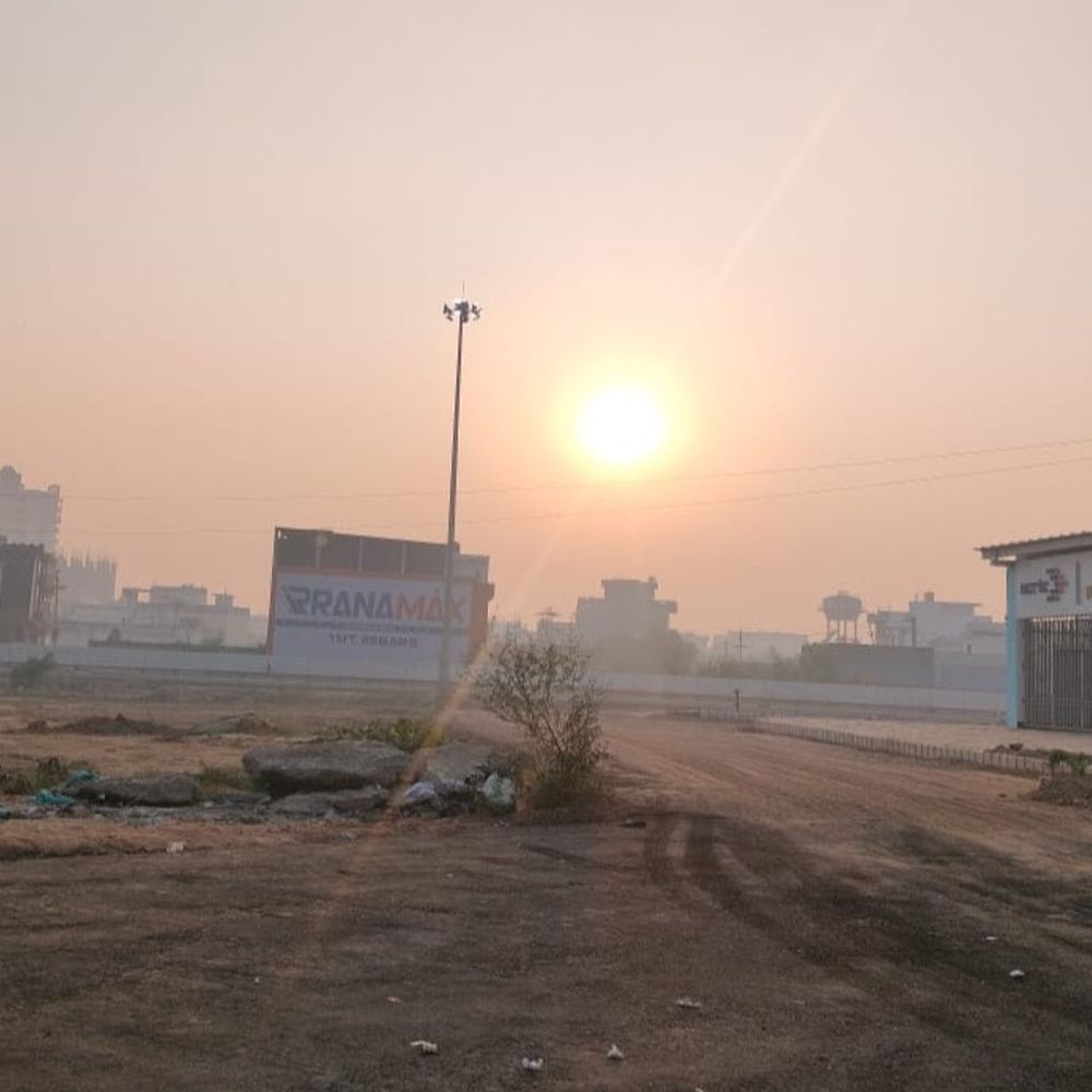 लगातार बढ़ते प्रदूषण से जहरीली हुई मेरठ की हवा:312 दर्ज किया गया AQI , सांस और आंखों में दिक्कत के मरीजों की बढ़ी संख्या